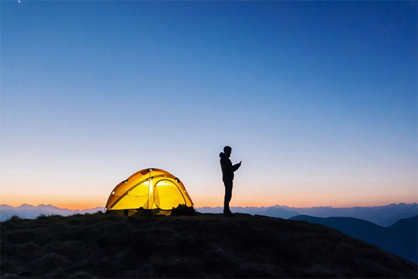 羅德與施瓦茨和聯發科展示 5G NTN-NR Rel.17 連接(圖1)