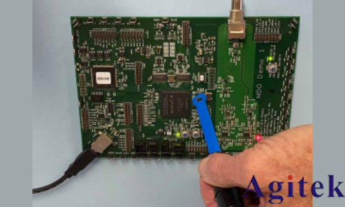 使用泰克4、5和6系列 混合信號示波器逐步排除電磁干擾故障(圖1)