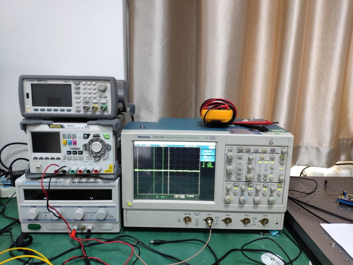 西安電子科技大學泰克示波器自校準服務案例(圖1)