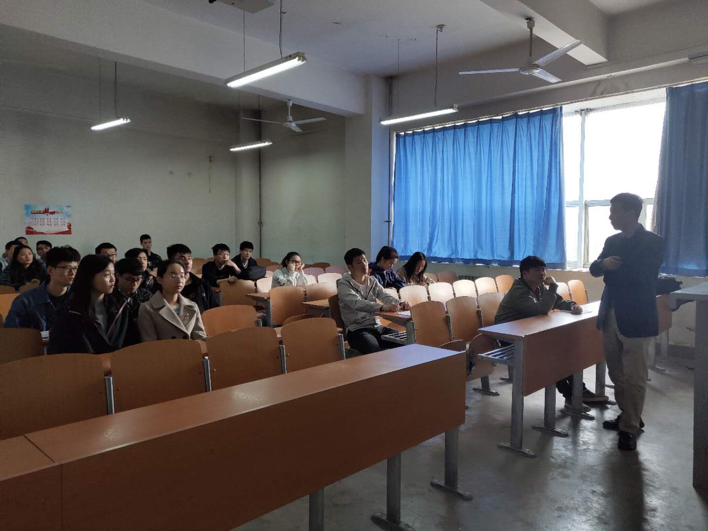 安泰測試成功舉辦2019年應(yīng)屆大學(xué)畢業(yè)生招聘會(huì)(圖3)