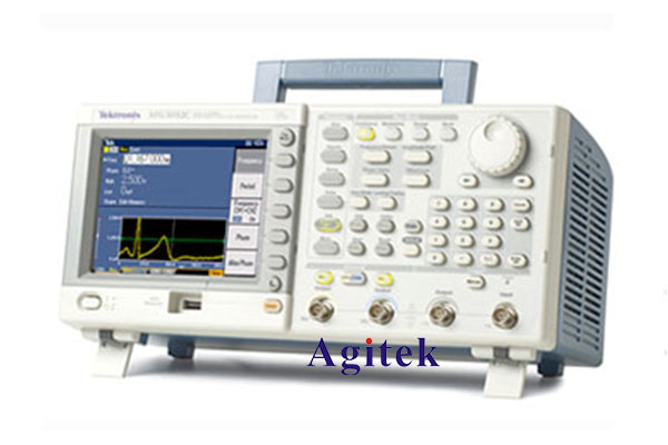 AFG3022C信號(hào)發(fā)生器如何設(shè)置后面輸出？(圖1)